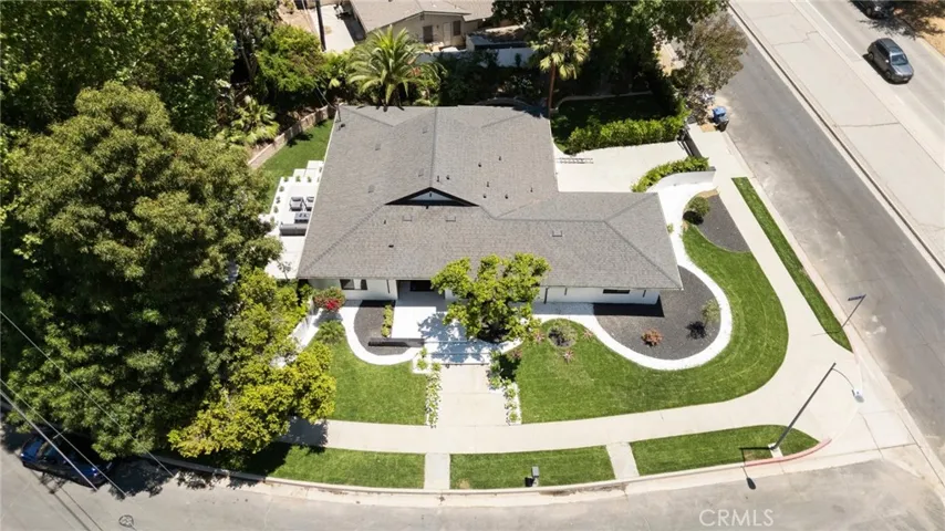22850 Margarita Drive, Woodland Hills, California 91364