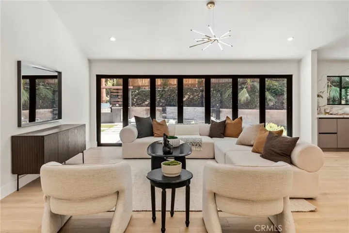 22850 Margarita Drive, Woodland Hills, California 91364