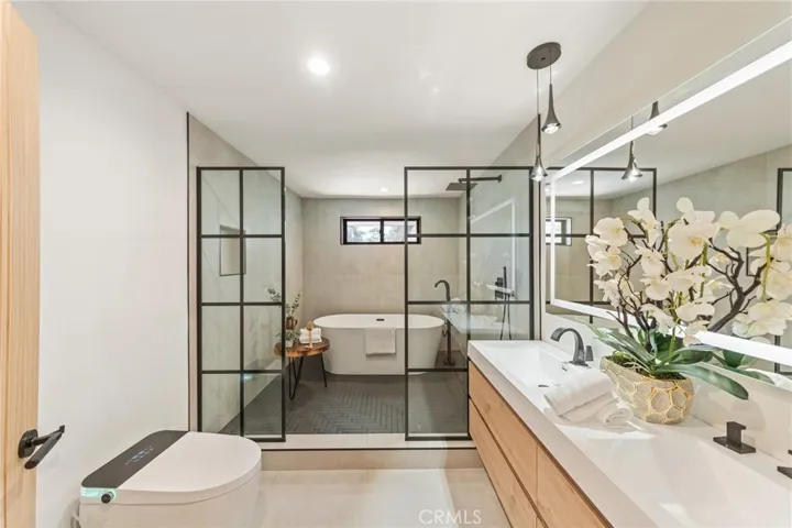 22850 Margarita Drive, Woodland Hills, California 91364