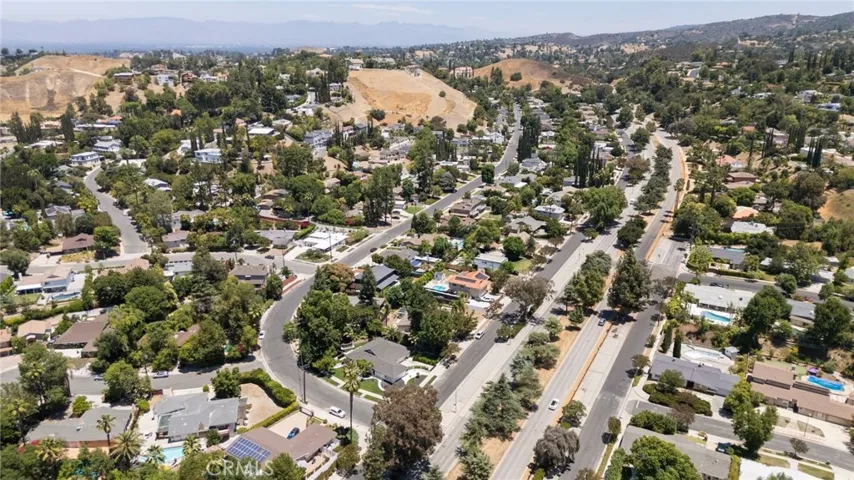 22850 Margarita Drive, Woodland Hills, California 91364