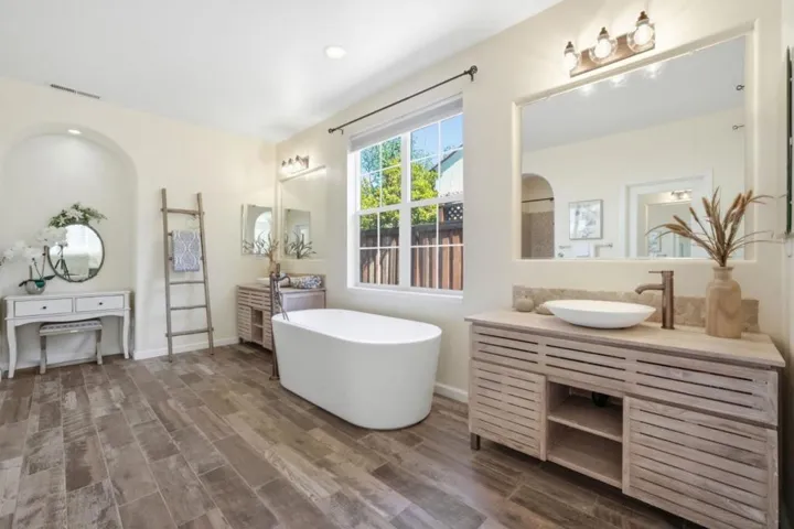 7111 Eagle Ridge Drive, Gilroy, California 95020