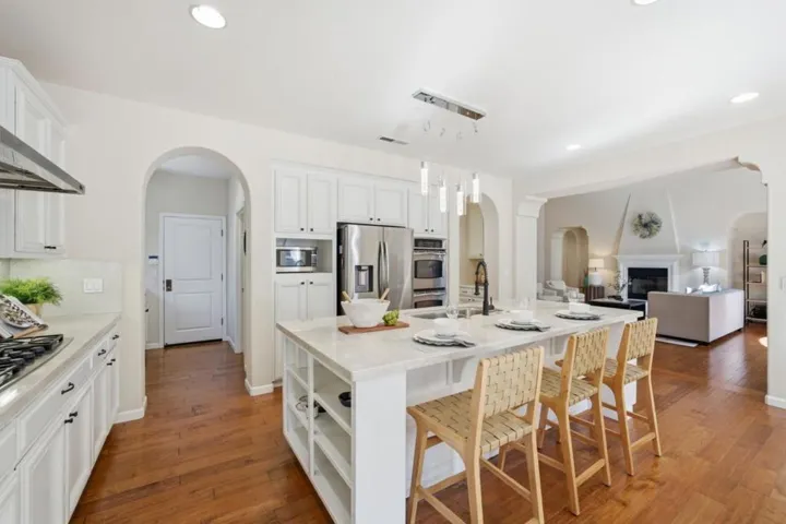 7111 Eagle Ridge Drive, Gilroy, California 95020