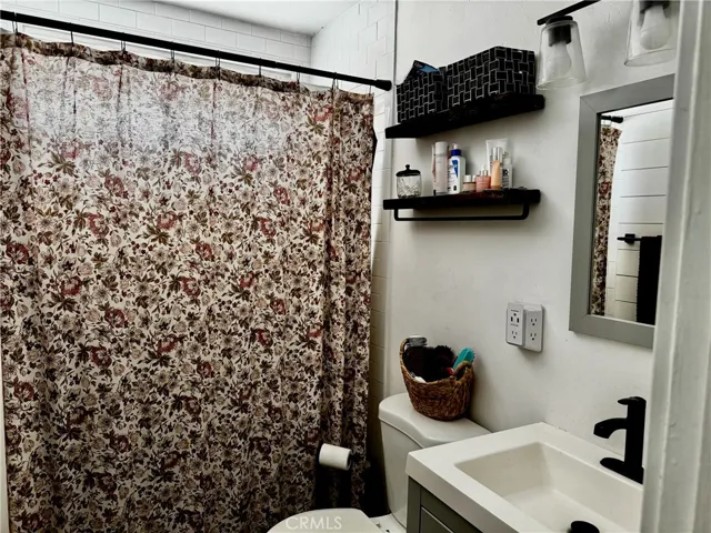 724 Cordelia Avenue, Glendora, California 91740