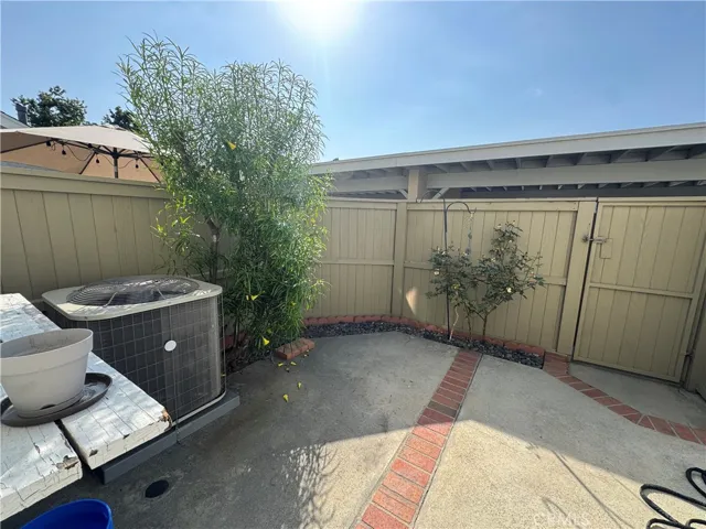 48 Eagle, Irvine, California 92614