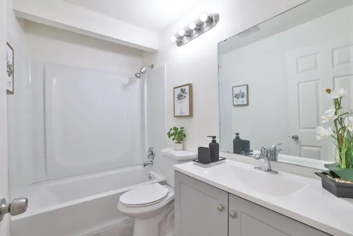 434 Hibiscus Court Unit A, East Palo Alto, California 94303