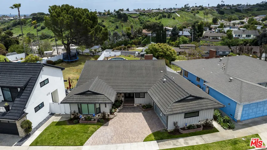 4444 Don Felipe Drive, Los Angeles, California 90008