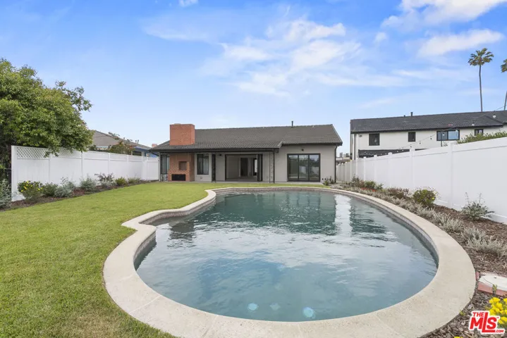 4444 Don Felipe Drive, Los Angeles, California 90008