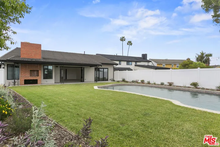 4444 Don Felipe Drive, Los Angeles, California 90008