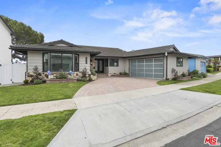 4444 Don Felipe Drive, Los Angeles, California 90008
