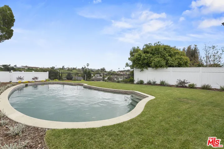 4444 Don Felipe Drive, Los Angeles, California 90008