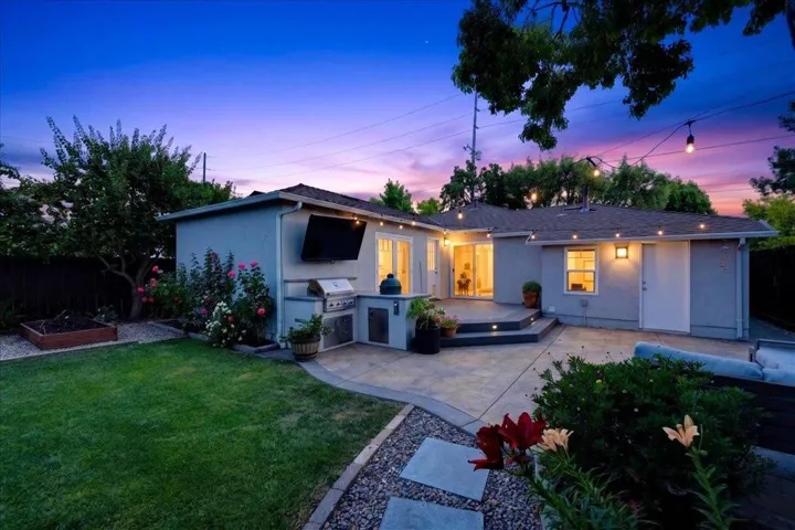 1223 Saint Francis Street, Redwood City, California 94061