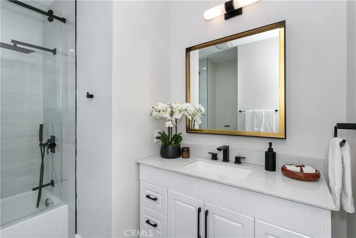 6853 Willis, Van Nuys, California 91405