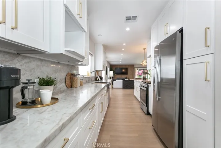 6853 Willis, Van Nuys, California 91405