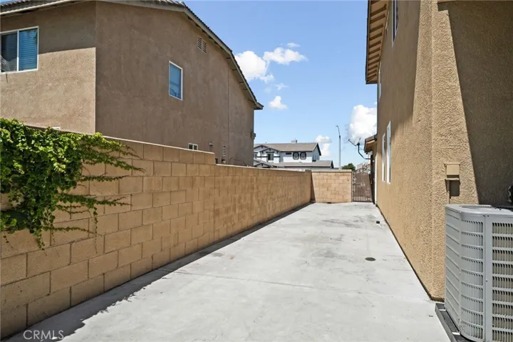 6380 Iris Court, Eastvale, California 92880