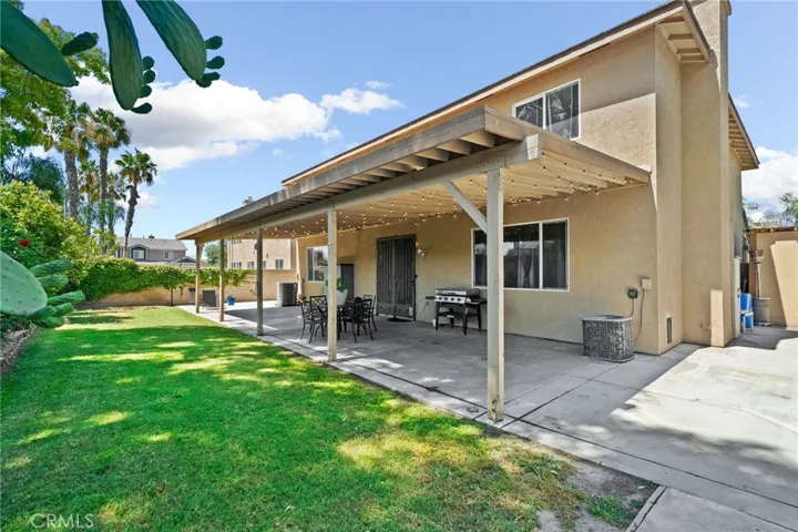 6380 Iris Court, Eastvale, California 92880