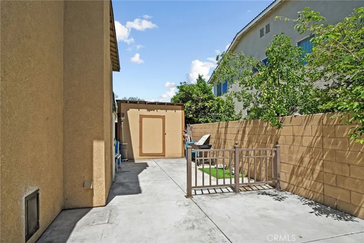 6380 Iris Court, Eastvale, California 92880