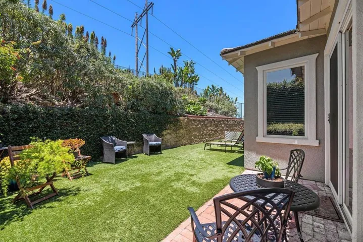 4670 Meadow Dr, Carlsbad, California 92010