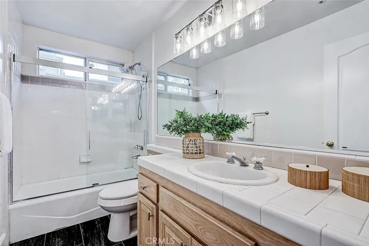 2621 Grant Avenue C, Redondo Beach, California 90278