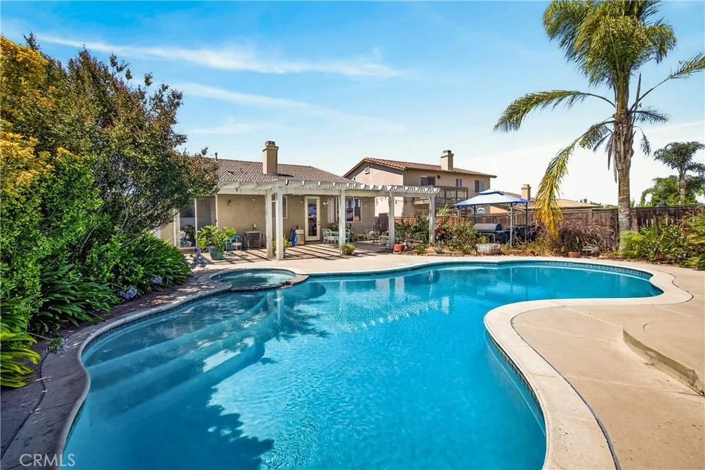 Your gorgeous backyard!!
