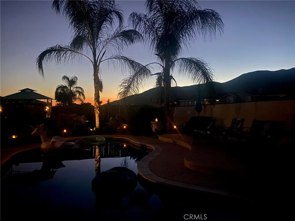 Perfect setting(sun) for your new home!!