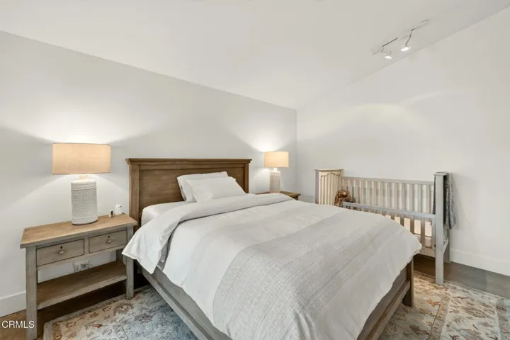 21 guest bedroom 2