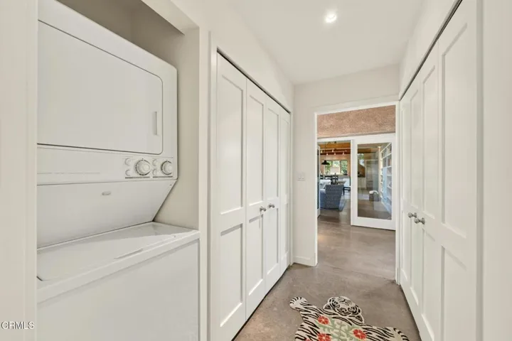 23 laundry area