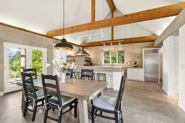 10 dining area 2