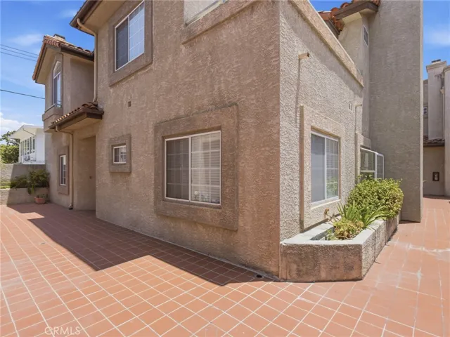 528 N Stoneman, Alhambra, California 91801
