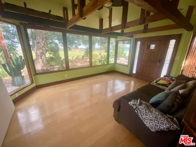 View room (now blue)
