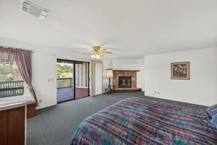2537 Shoreline Road, Bradley, California 93426