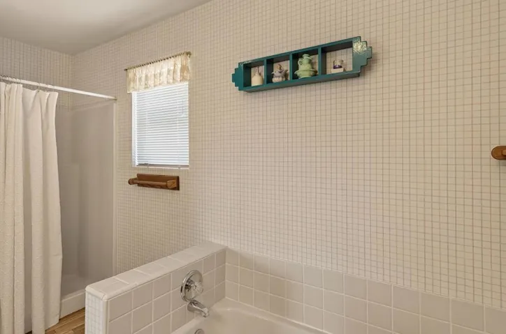 2537 Shoreline Road, Bradley, California 93426