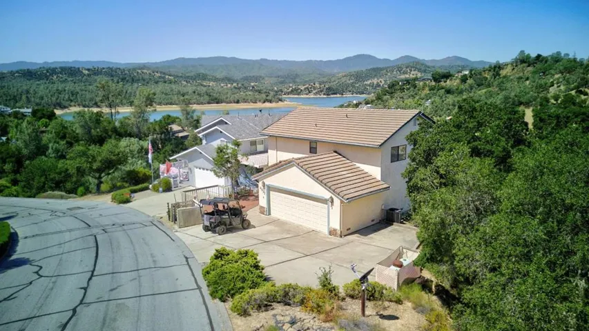 2537 Shoreline Road, Bradley, California 93426