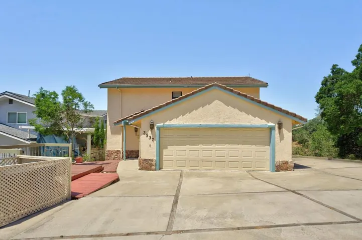 2537 Shoreline Road, Bradley, California 93426