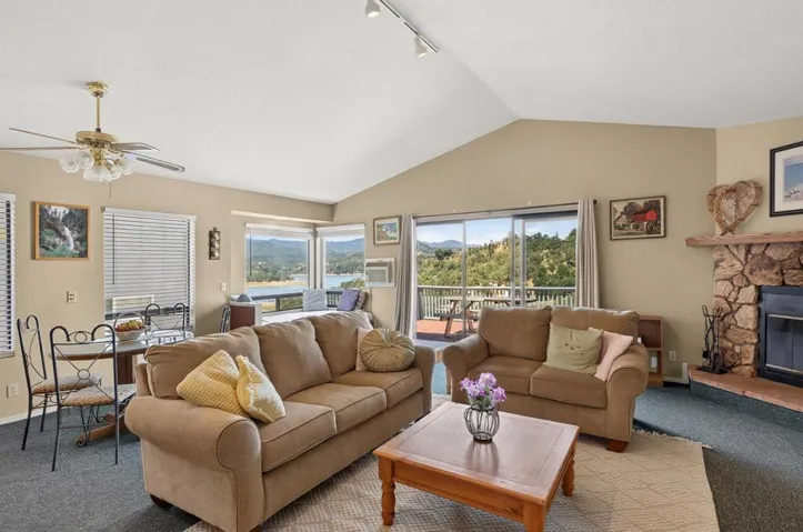 2537 Shoreline Road, Bradley, California 93426