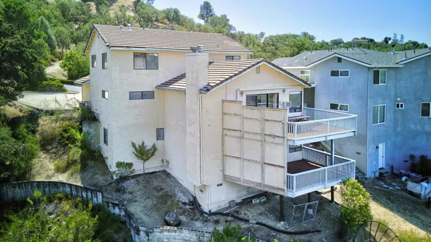 2537 Shoreline Road, Bradley, California 93426