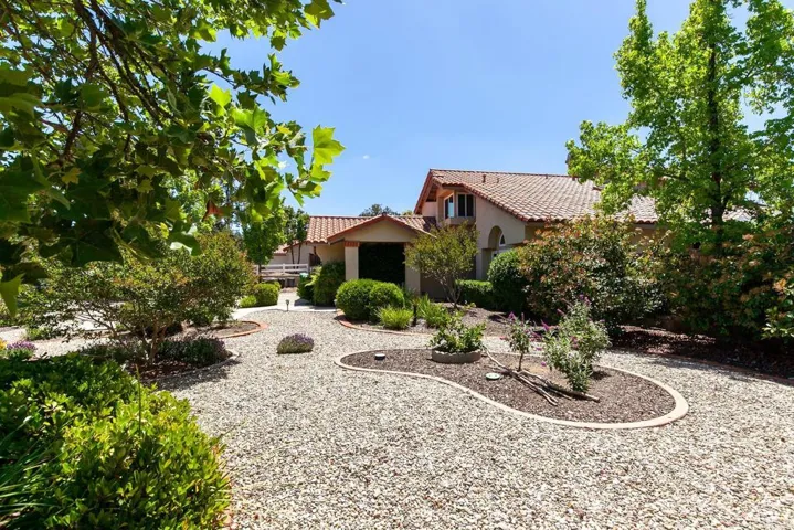 8866 Bridle Run, Alpine, California 91901