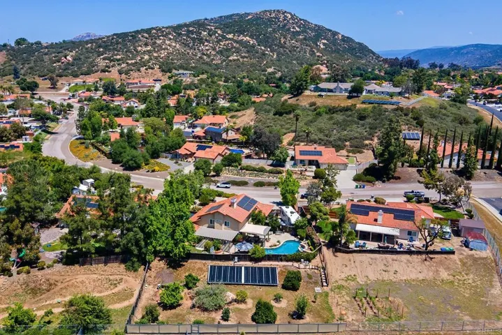 8866 Bridle Run, Alpine, California 91901