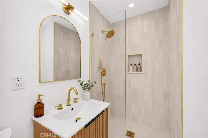 virtually staged