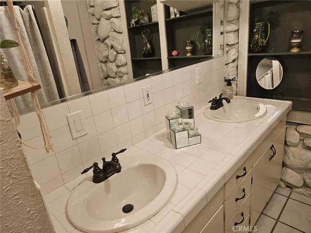 35256 Acacia, Yucaipa, California 92399