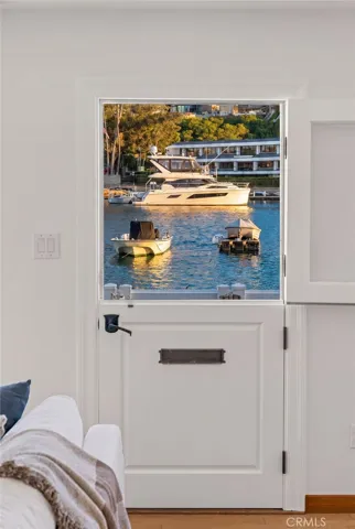 1403 N Bayfront, Newport Beach, California 92662