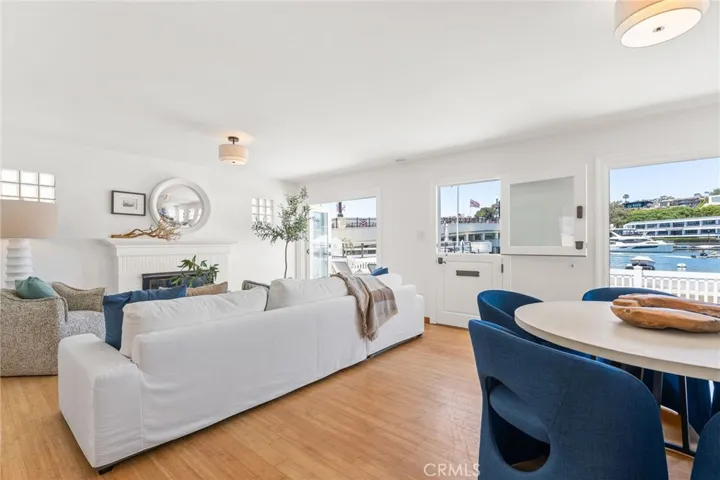 1403 N Bayfront, Newport Beach, California 92662
