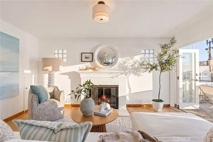 1403 N Bayfront, Newport Beach, California 92662