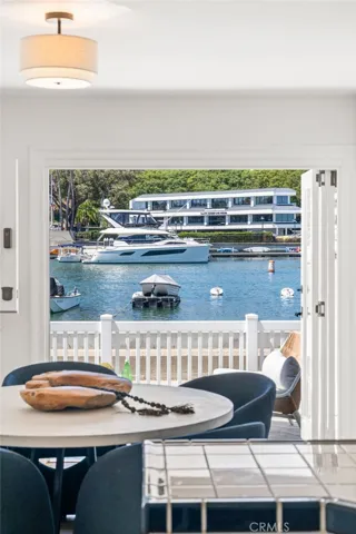 1403 N Bayfront, Newport Beach, California 92662