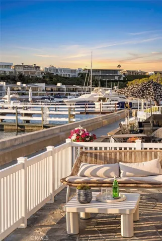 1403 N Bayfront, Newport Beach, California 92662