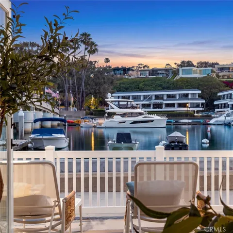 1403 N Bayfront, Newport Beach, California 92662