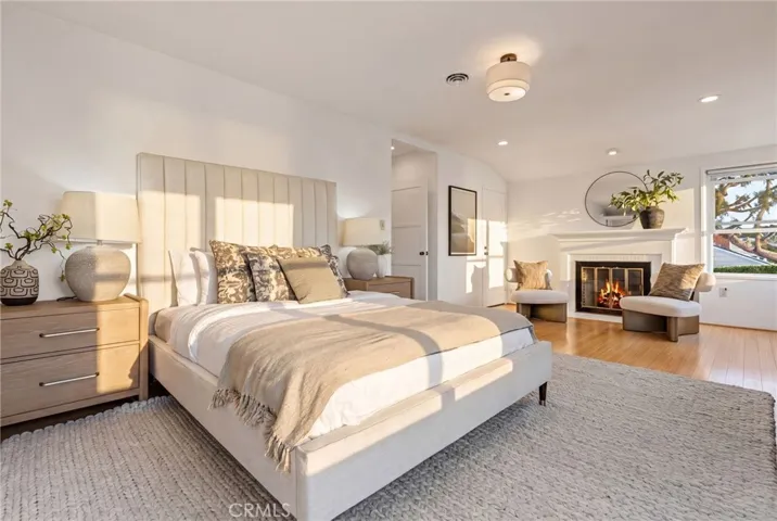 1403 N Bayfront, Newport Beach, California 92662