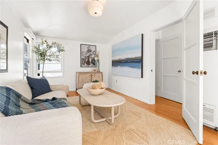 1403 N Bayfront, Newport Beach, California 92662