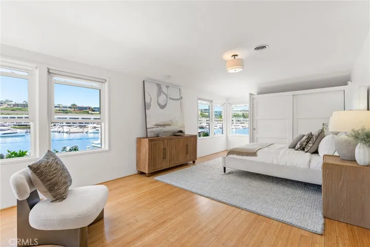 1403 N Bayfront, Newport Beach, California 92662