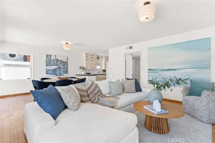 1403 N Bayfront, Newport Beach, California 92662