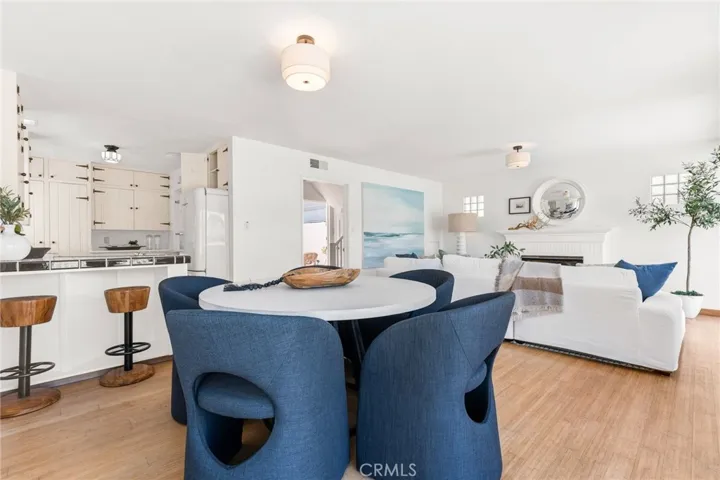 1403 N Bayfront, Newport Beach, California 92662